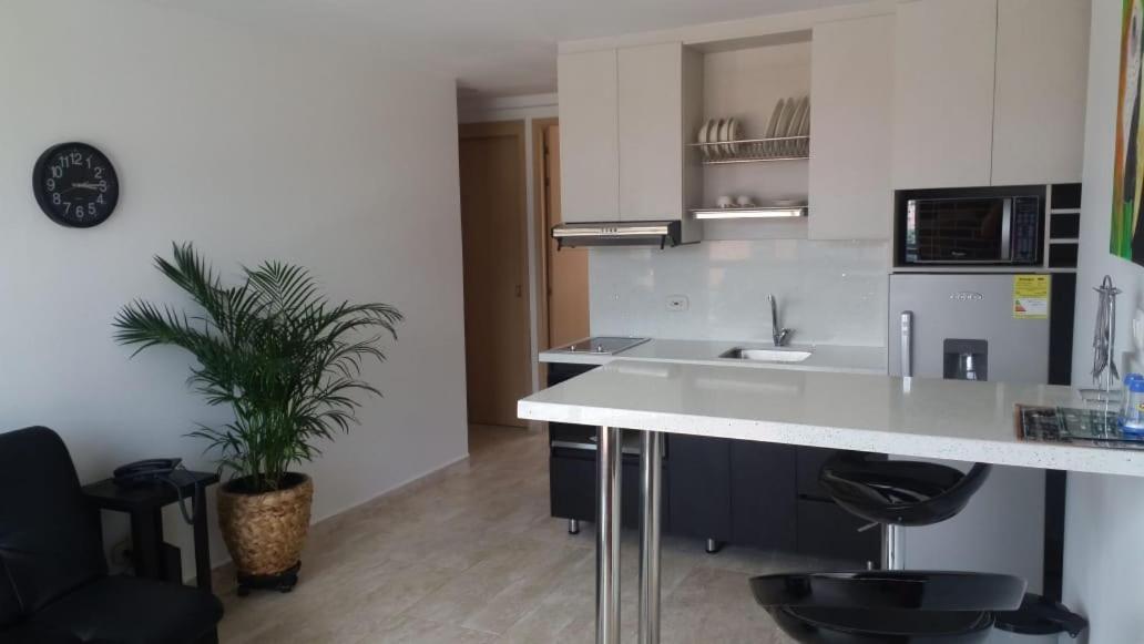 Apartasuites Av メデジン エクステリア 写真